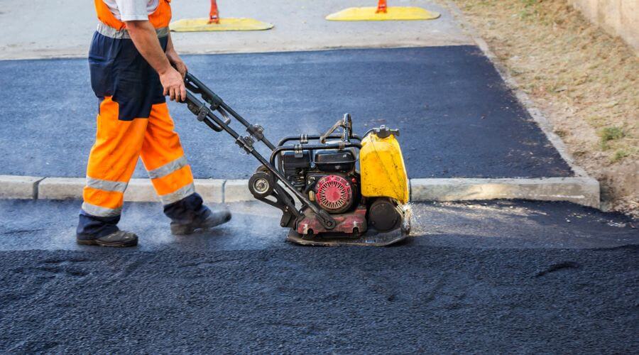 Professional gutter cleaning in Land O'Lakes, WI